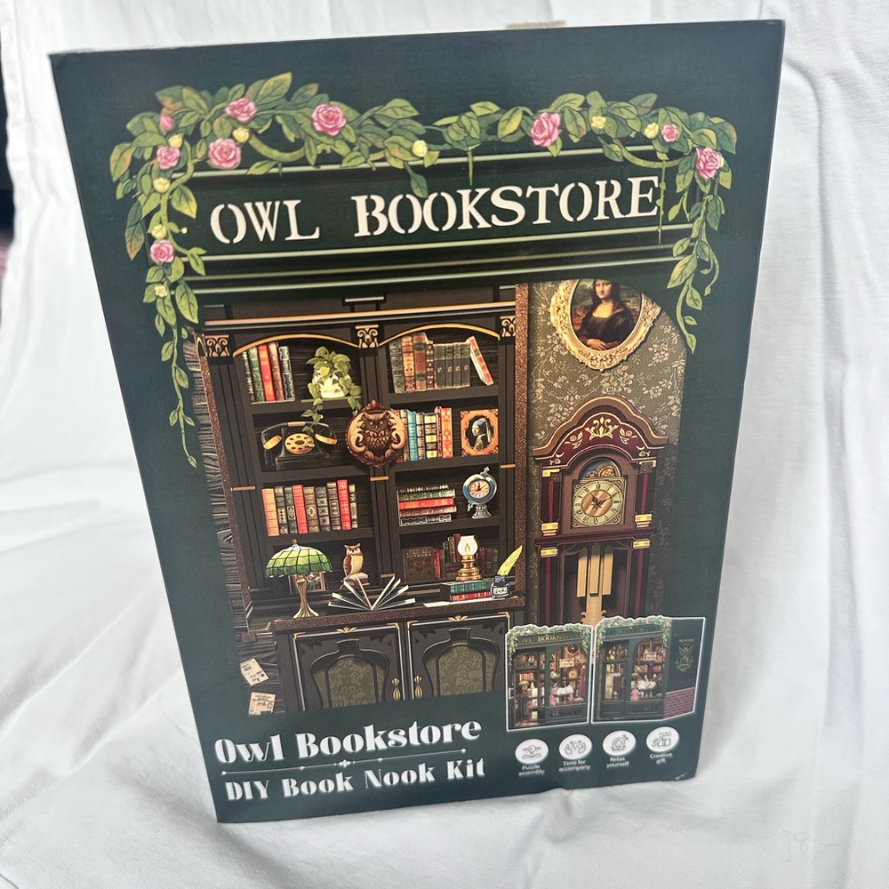 Owl Bookstore DIY Book Nook Kit - Black and Green